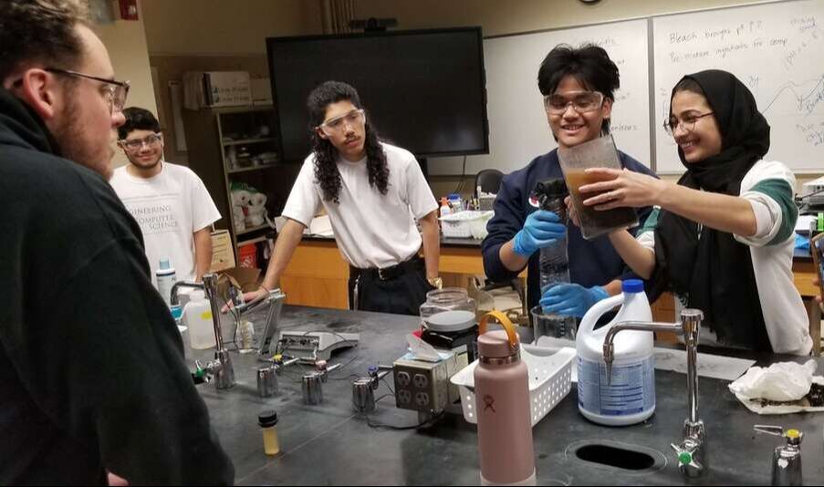 Photo from the original ASCE competition clubs page