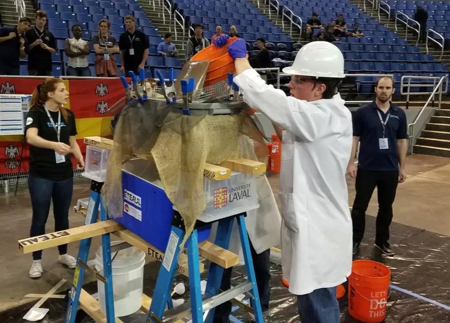 Photo from the original ASCE competition clubs page